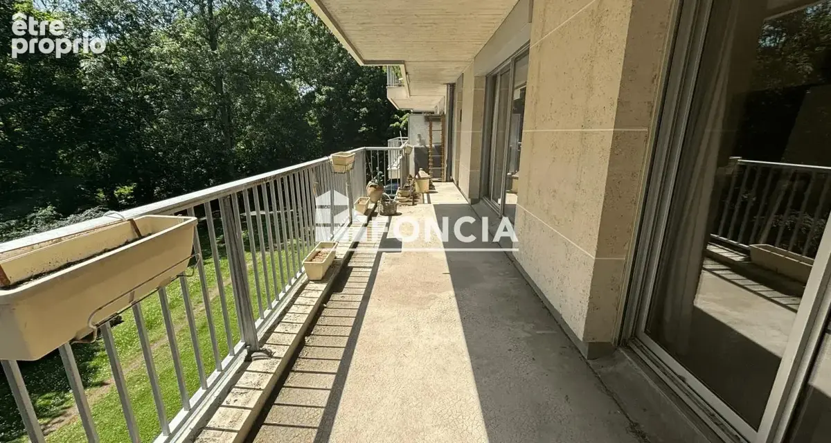 Yerres centre ville dans residence tres recherchee le parc de virginie appartement f4 91 m2 - photo 3