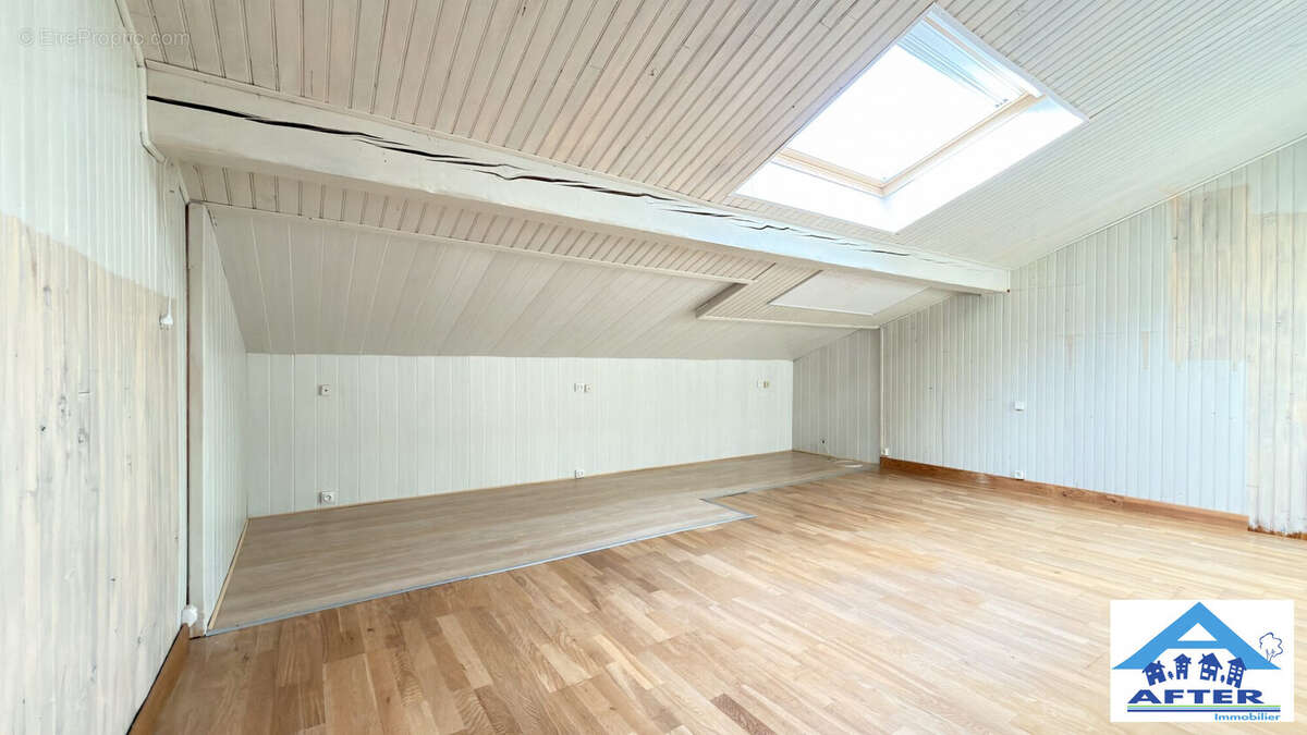 Maison à THIEBAUMENIL