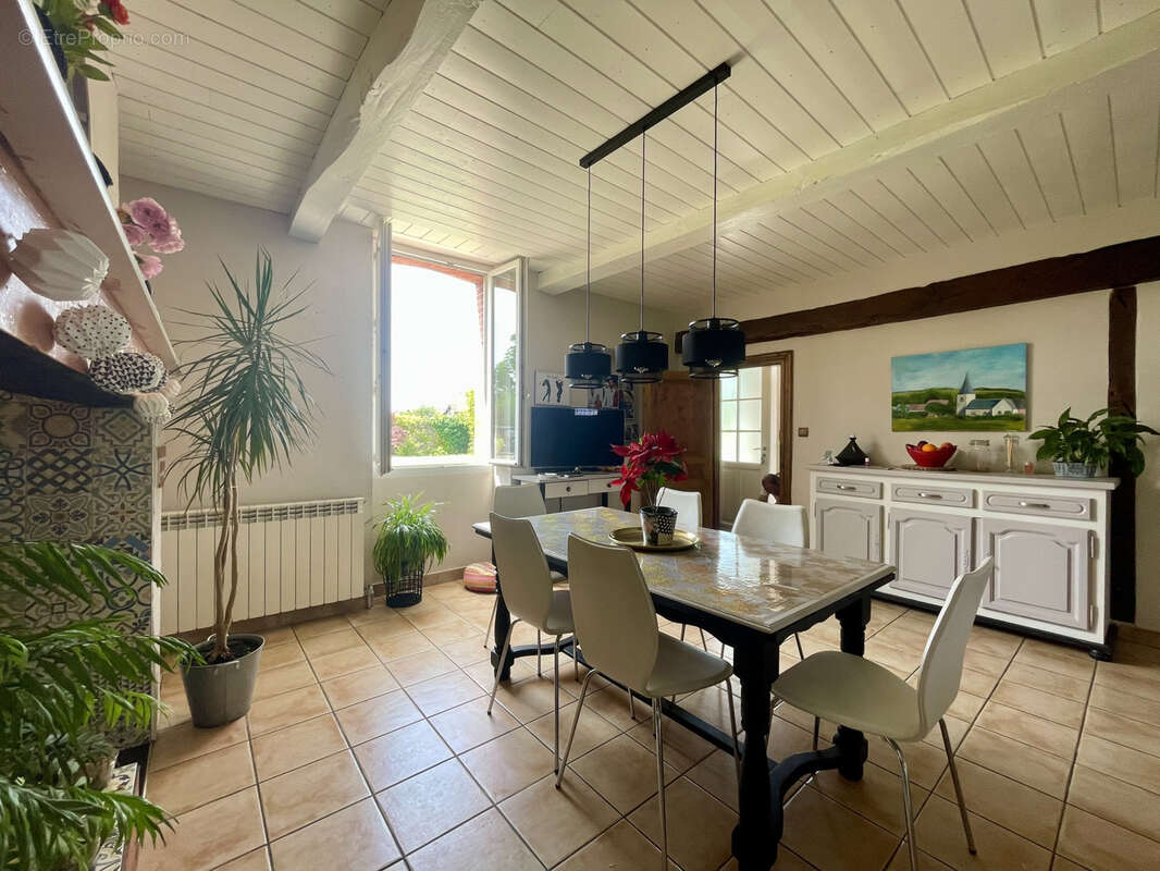 Maison à VIC-EN-BIGORRE