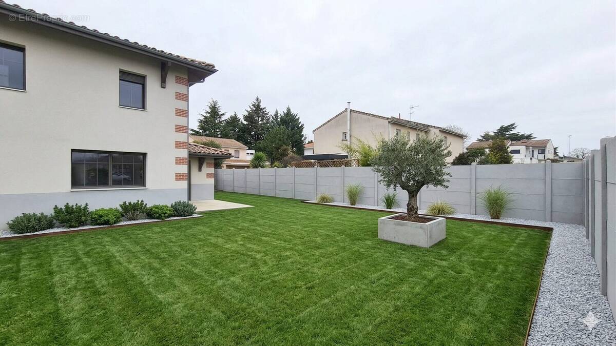Maison à VILLENAVE-D'ORNON