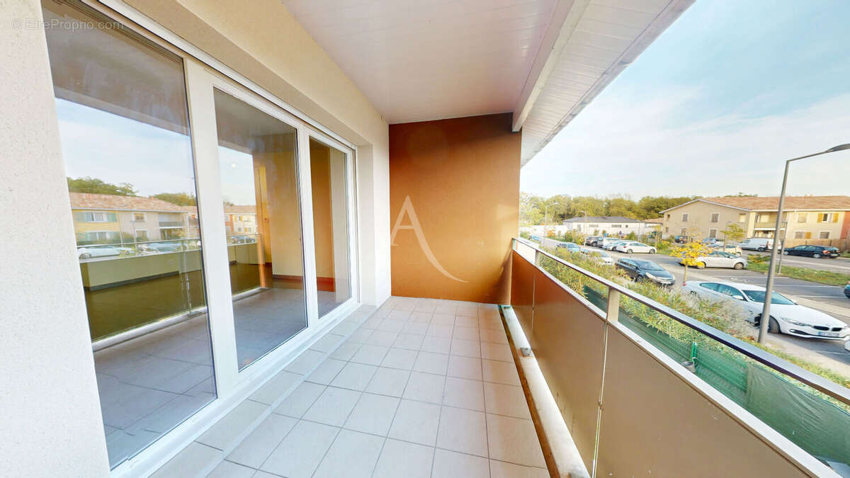 Appartement à LA SALVETAT-SAINT-GILLES