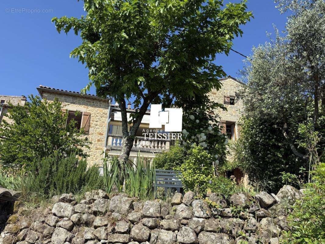 Maison à SAINT-PAUL-LE-JEUNE