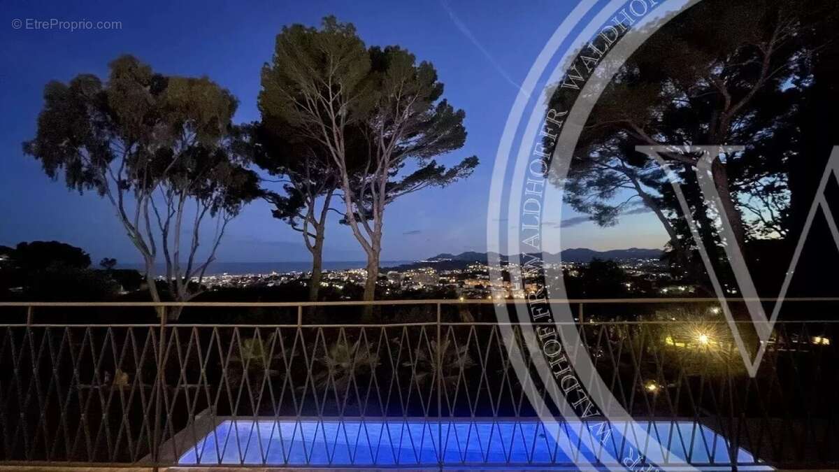 Maison à MOUGINS