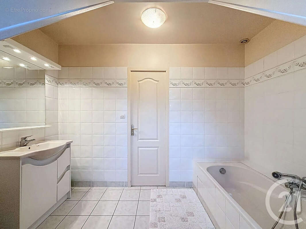 Maison à MENESTREAU-EN-VILLETTE