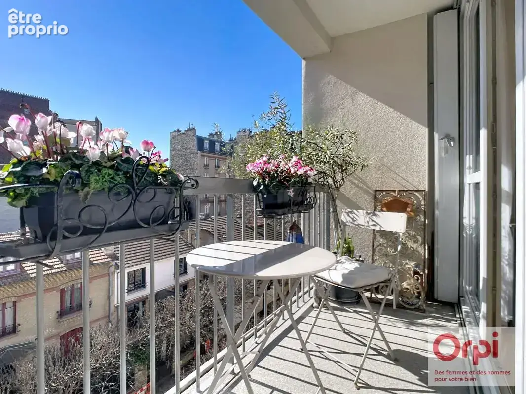 Appartement à ISSY-LES-MOULINEAUX