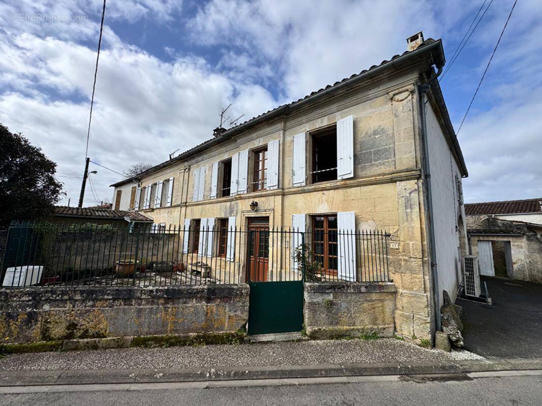 Maison à CHERVES-RICHEMONT