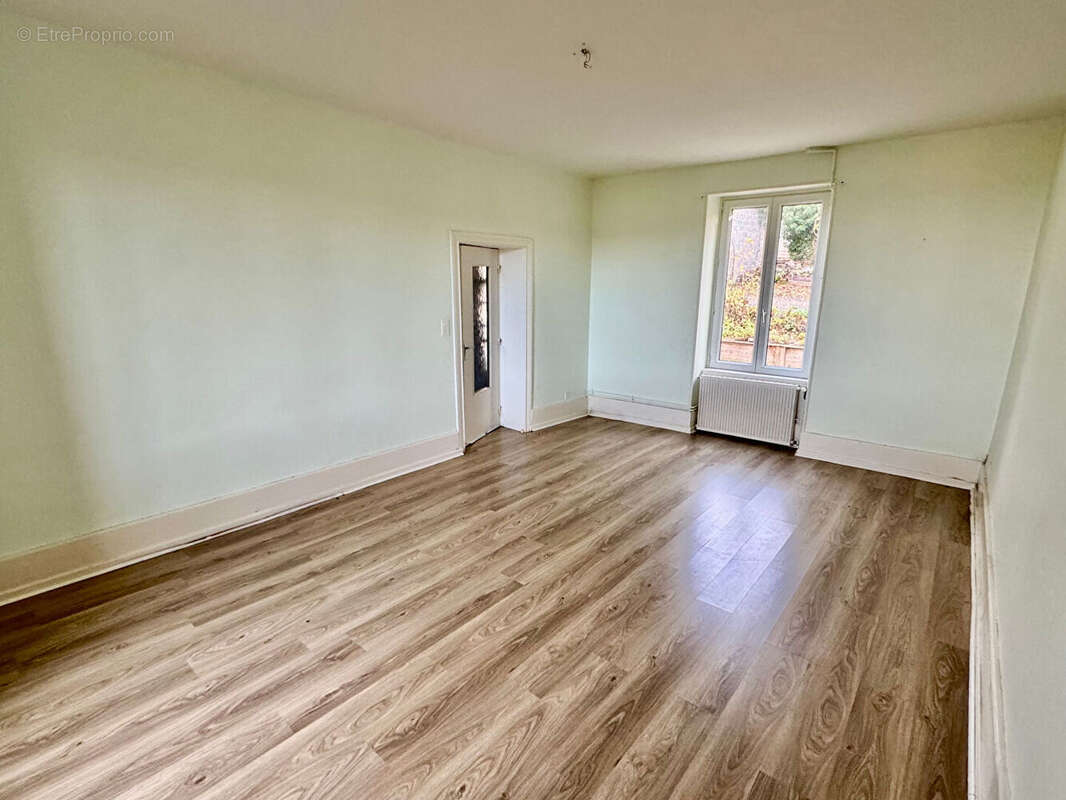 Maison à VEYRE-MONTON