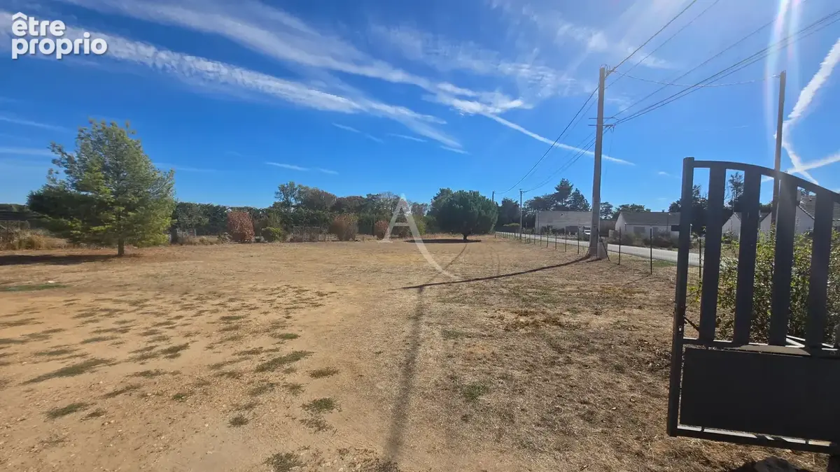 Photo Terrain à Neuvy-En-Sullias au prix de 59 500€