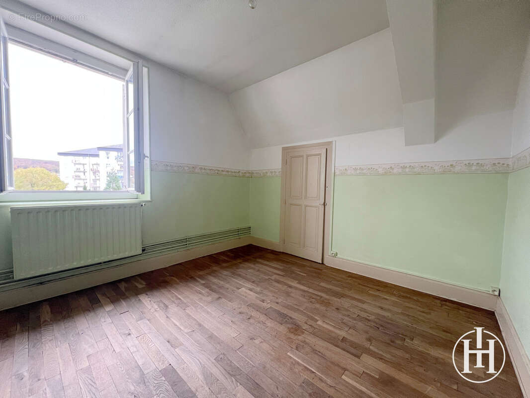 Appartement à SAINT-AMAND-MONTROND