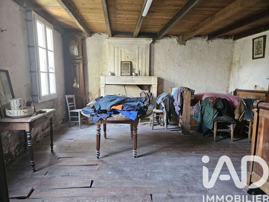 Photo 3 - Maison à NIEUL-LES-SAINTES