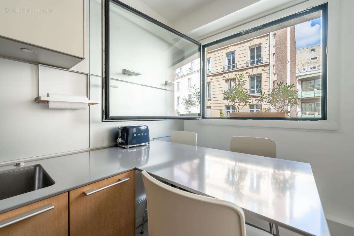 Appartement à PARIS-17E