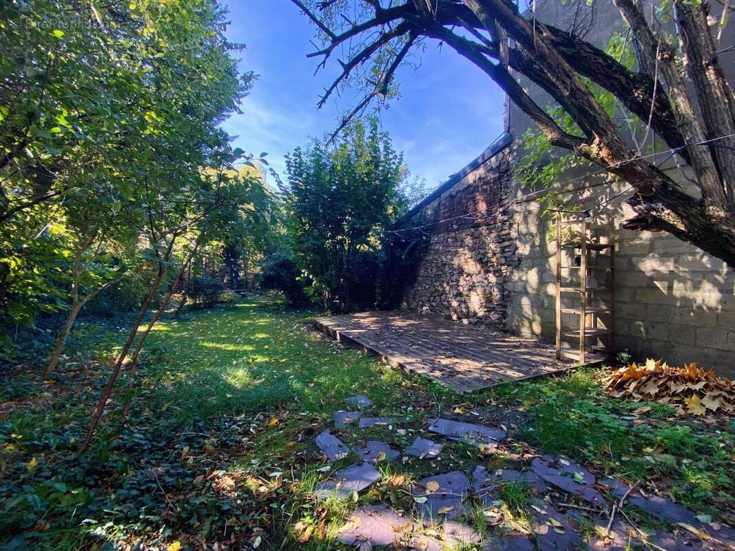 Appartement à LE PERREUX-SUR-MARNE