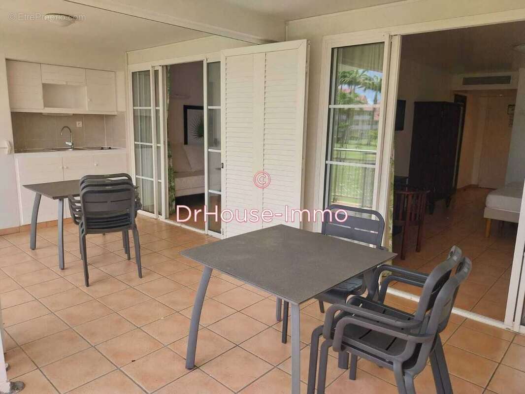 Appartement à SAINTE-LUCE