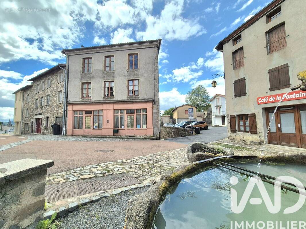 Photo 1 - Maison à SAINT-JUST-EN-CHEVALET