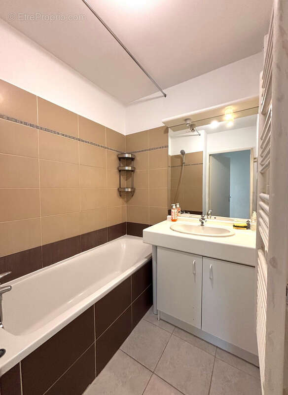 Appartement à MARSEILLE-15E