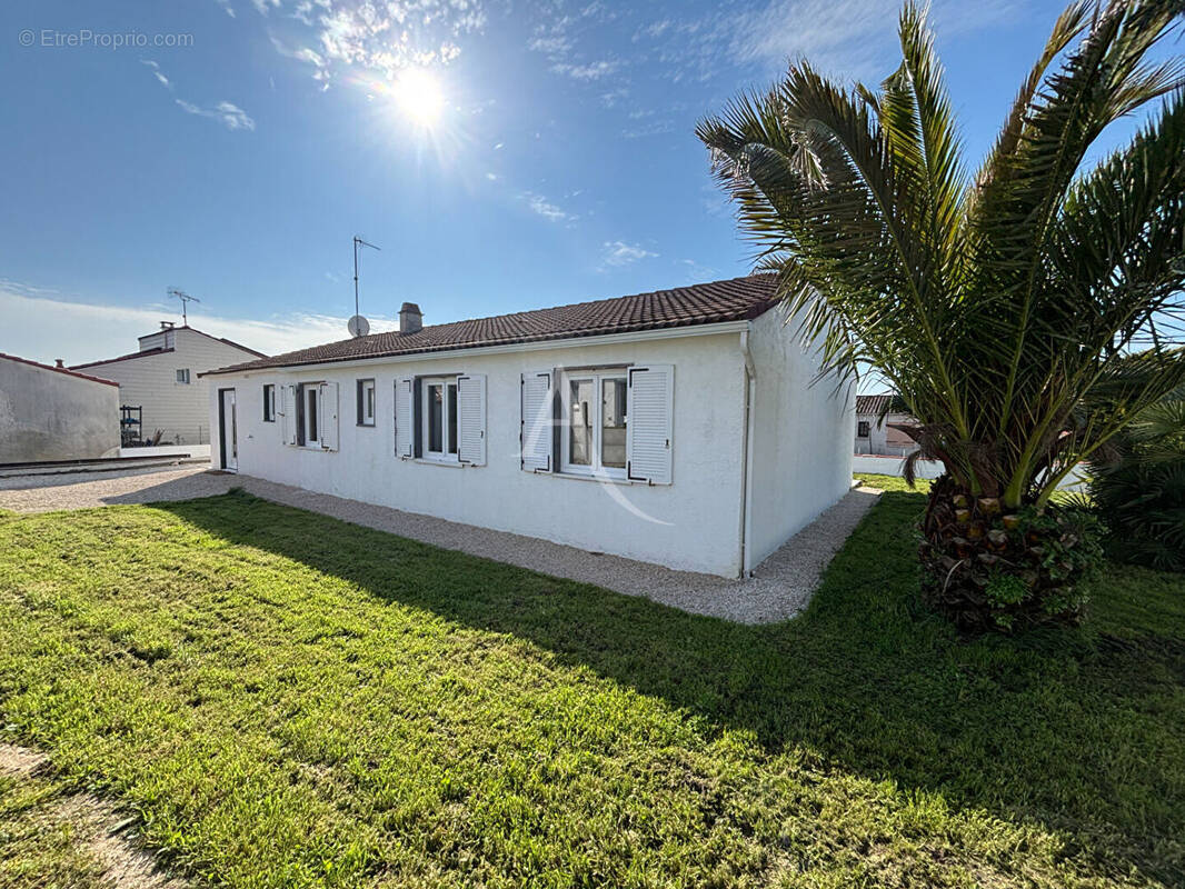 Maison à LONGEVILLE-SUR-MER