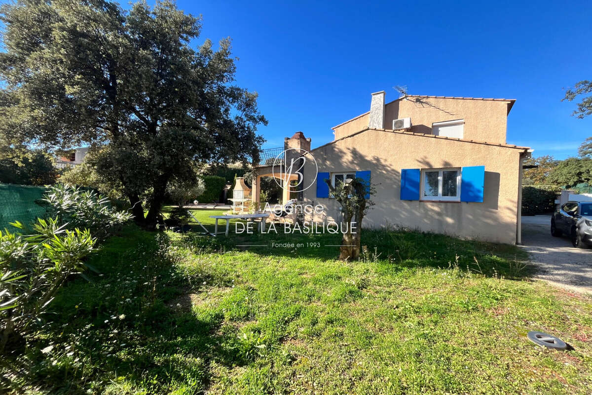 Maison à SAINT-MAXIMIN-LA-SAINTE-BAUME