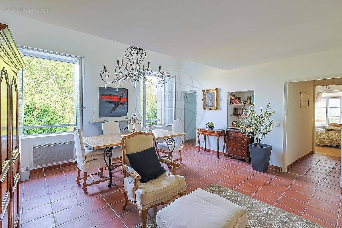 Appartement à MARSEILLE-11E