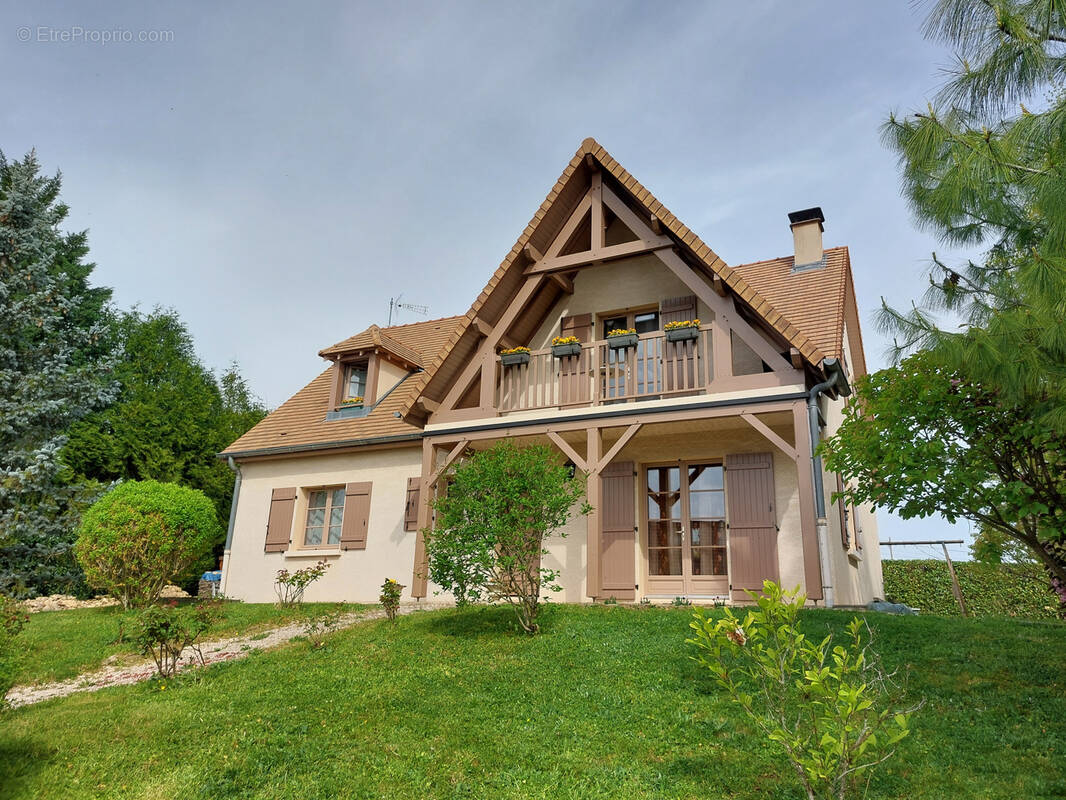 Maison à MAGNY-LES-VILLERS