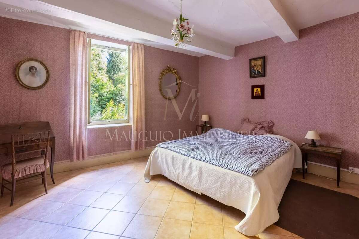 Appartement à MAUGUIO