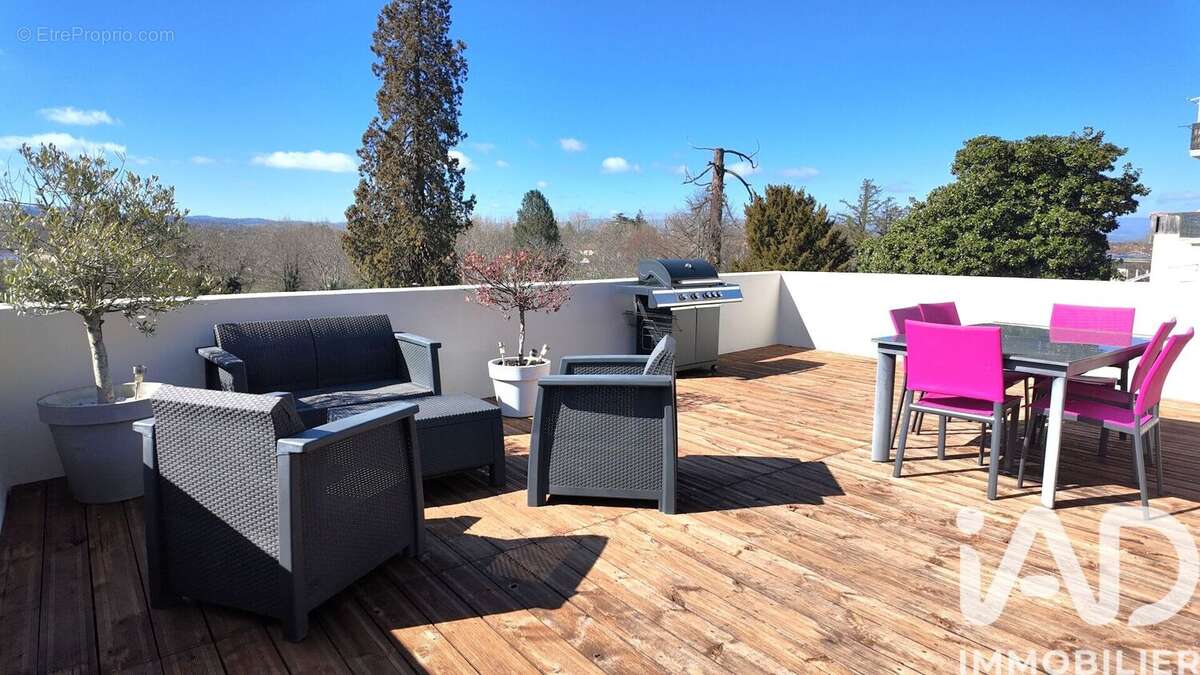 Photo 2 - Appartement à SAINT-JUST-SAINT-RAMBERT