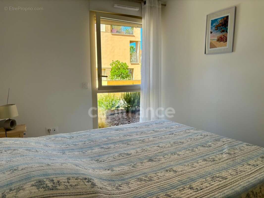 Appartement à vendre 4 pièces HYERES (83) - Plain pied - 2 parkings - 2 terrasses - photo 35