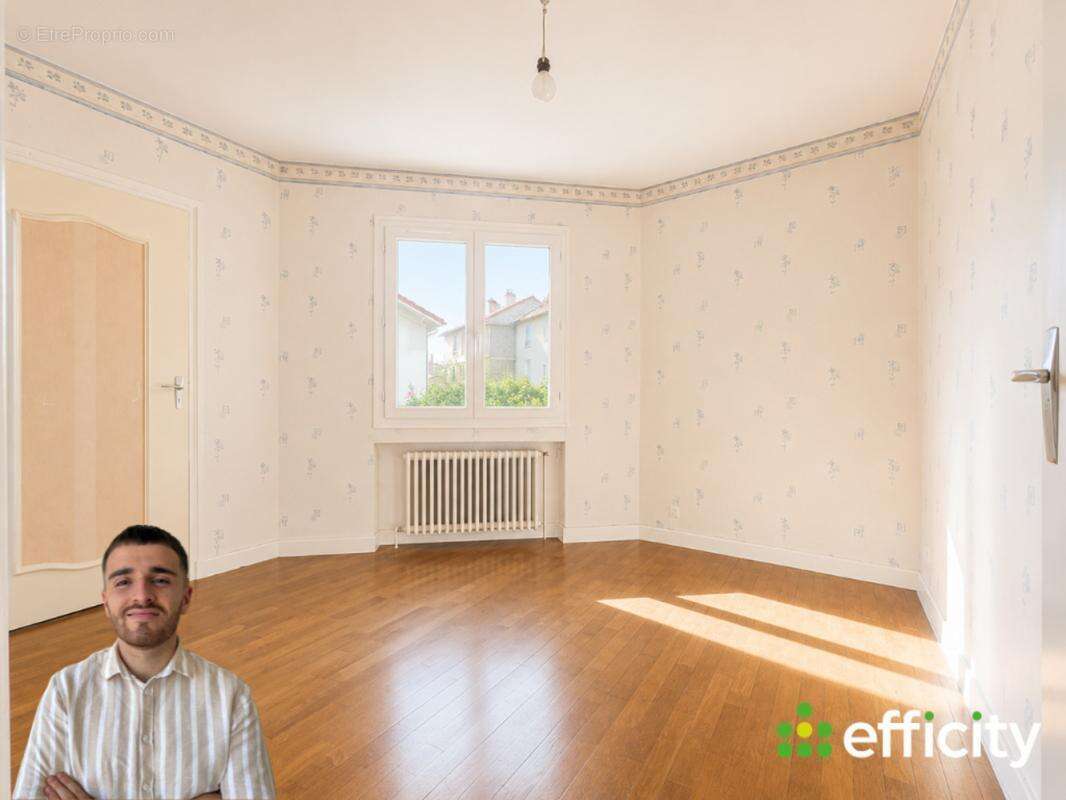 Appartement 210 m² à Saint-Etienne  - photo 8