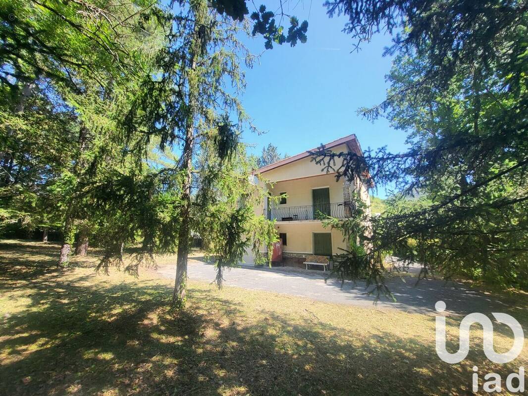 Photo 1 - Maison à LA MOTTE-CHALANCON