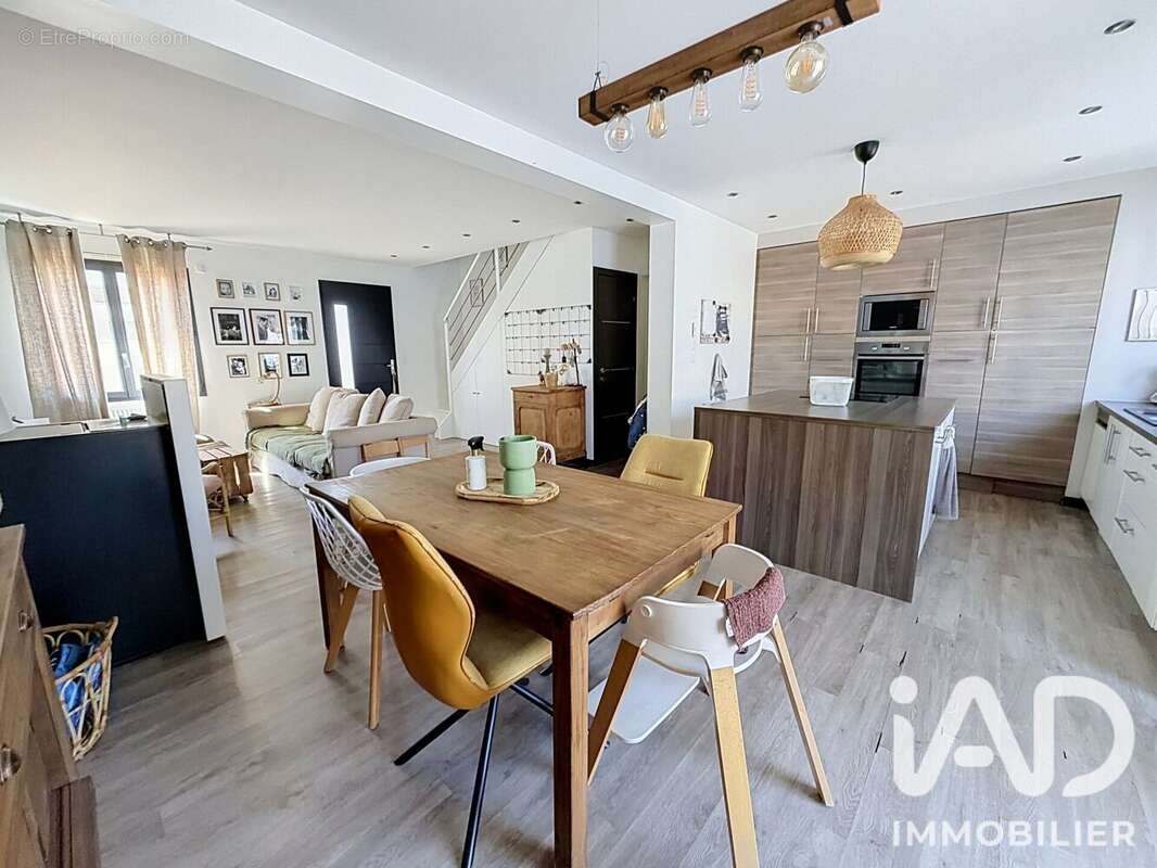 Maison 107 m² à Houdan  - photo 3