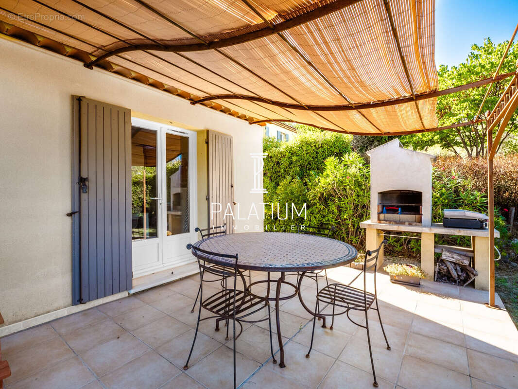 Maison à PIERREVERT