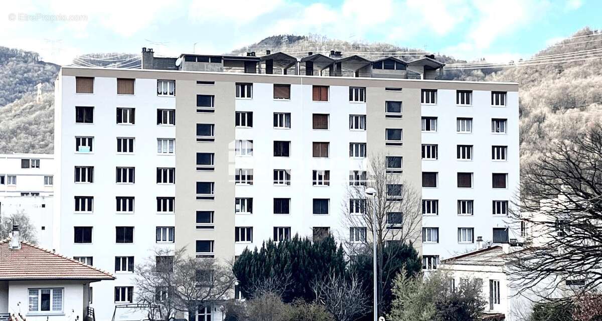 Appartement à VIZILLE