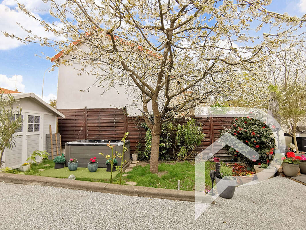 Maison à VITRY-SUR-SEINE