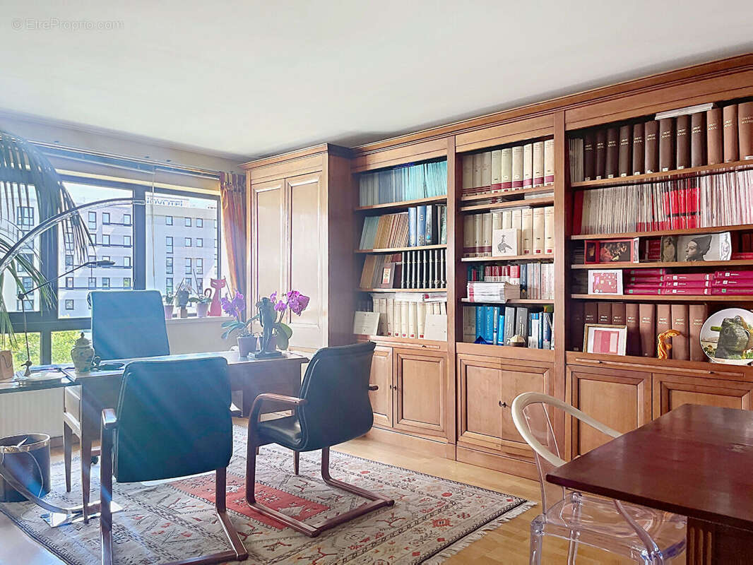 Appartement à SURESNES