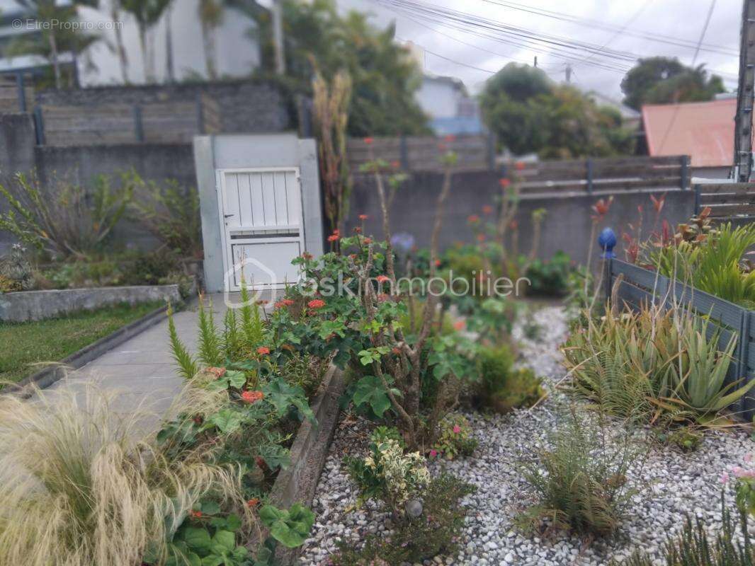 Maison à ENTRE-DEUX