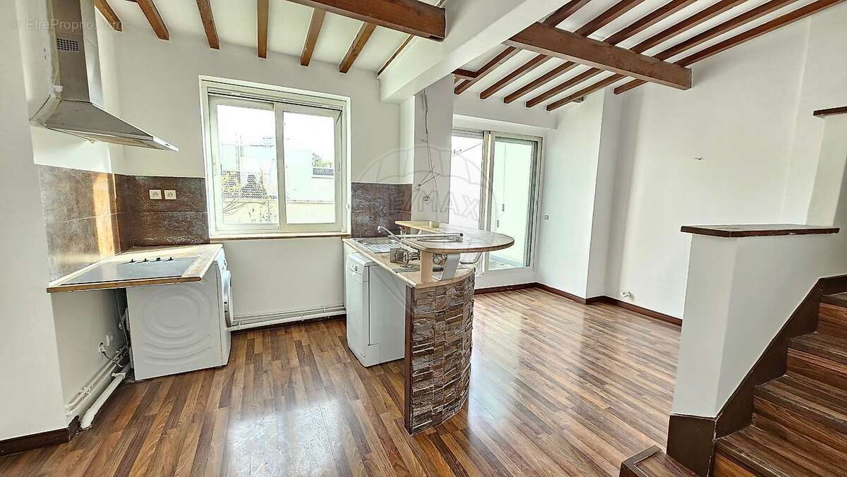 Appartement à PARIS-14E