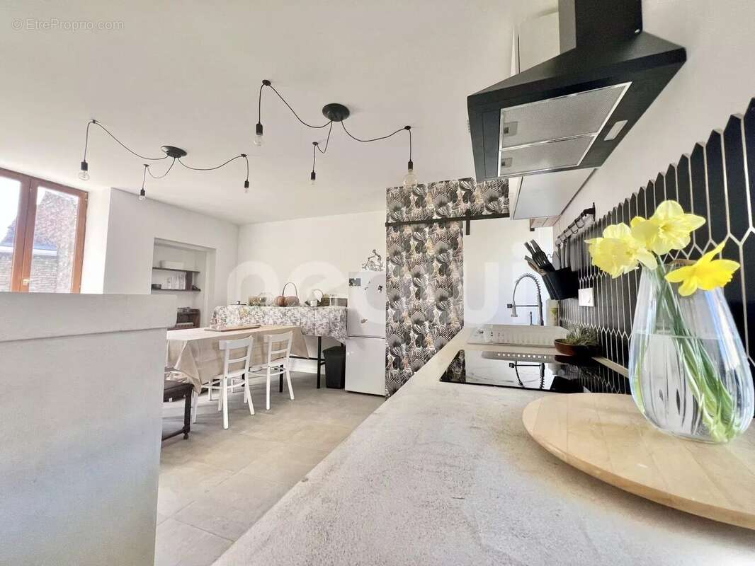 Maison à SAINT-AGOULIN