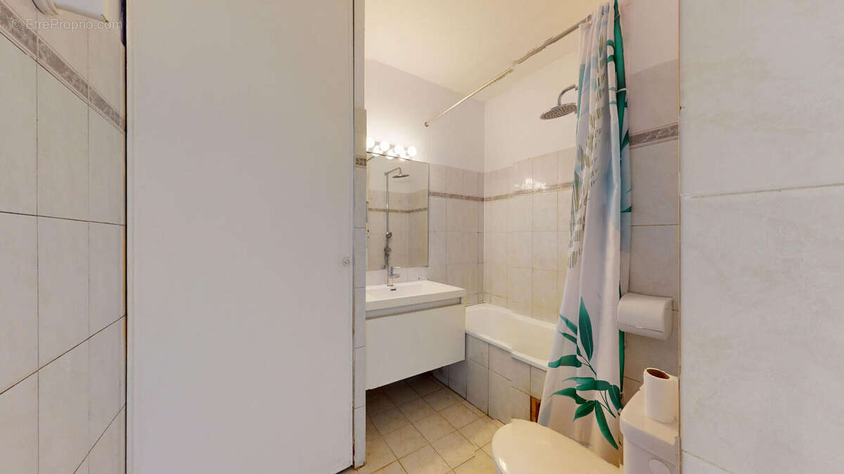 Appartement à VILLENEUVE-LOUBET