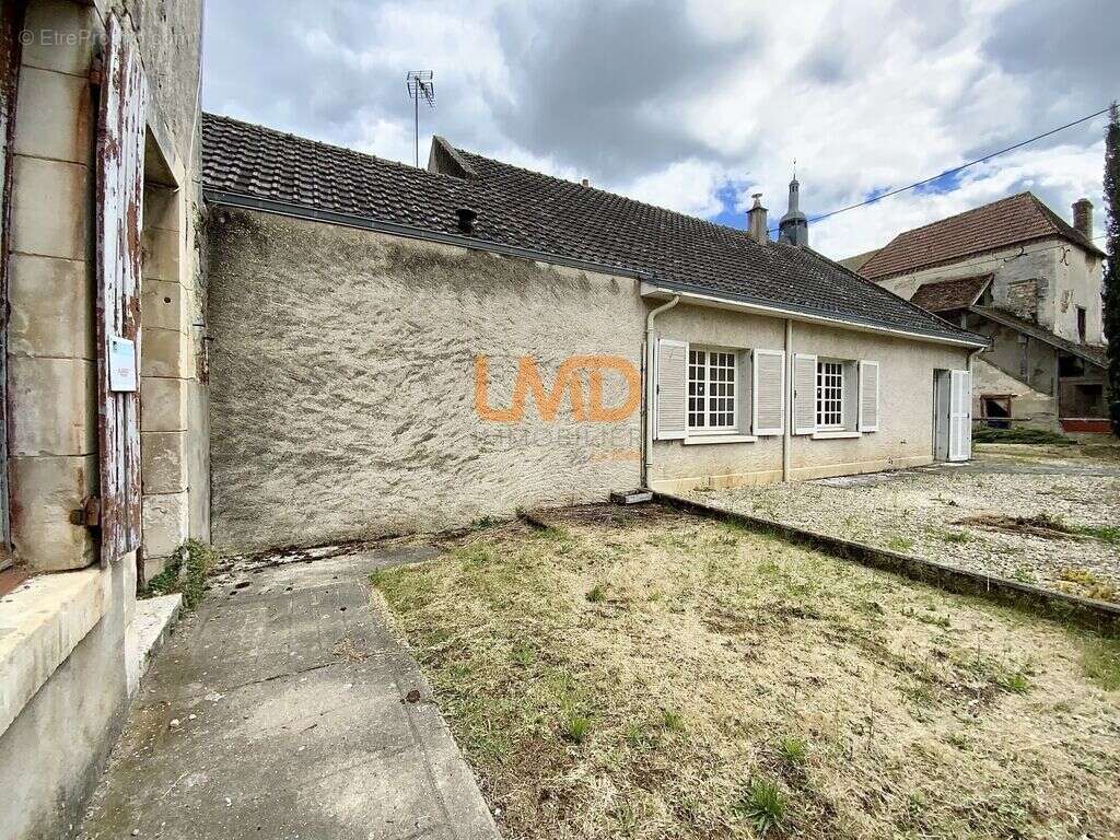 Opportunité à saisir ! 2 maisons à 20mn Sud-ouest Châteauroux ! - photo 24