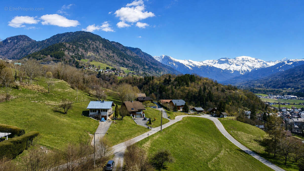 Terrain à TANINGES
