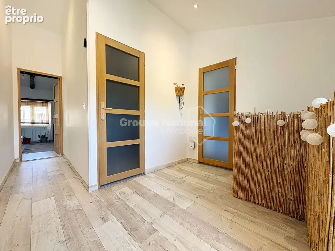 Maison de ville - 161 m²  - Coeur du village d'Eyguières - photo 9