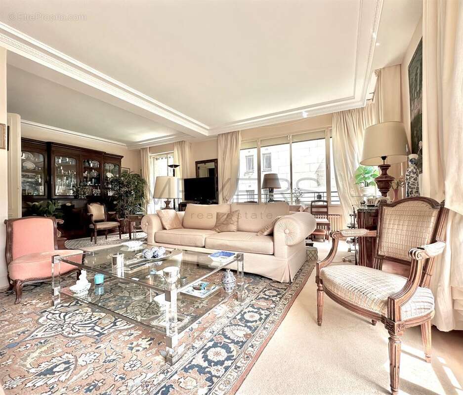 Appartement 165 m² à Paris-16e  - photo 6