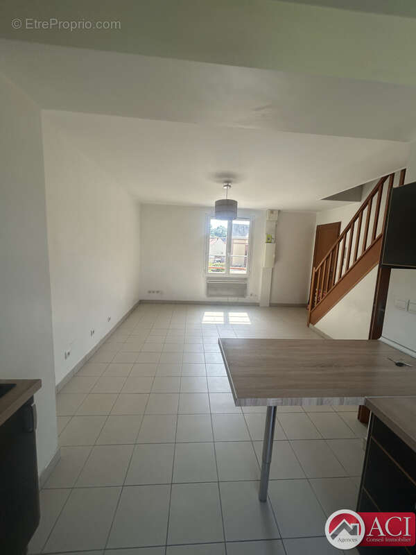 Appartement à BORNEL