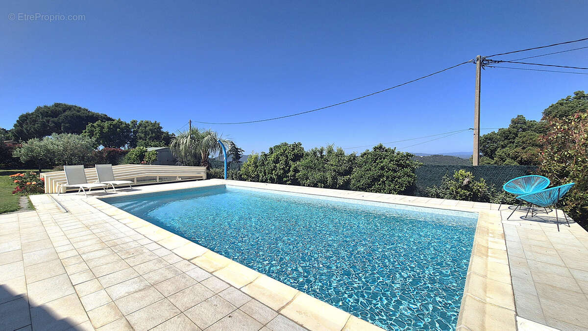 Villa de plain-pied au calme absolu avec piscine, studio indépendant et vaste terrain arboré - photo 18
