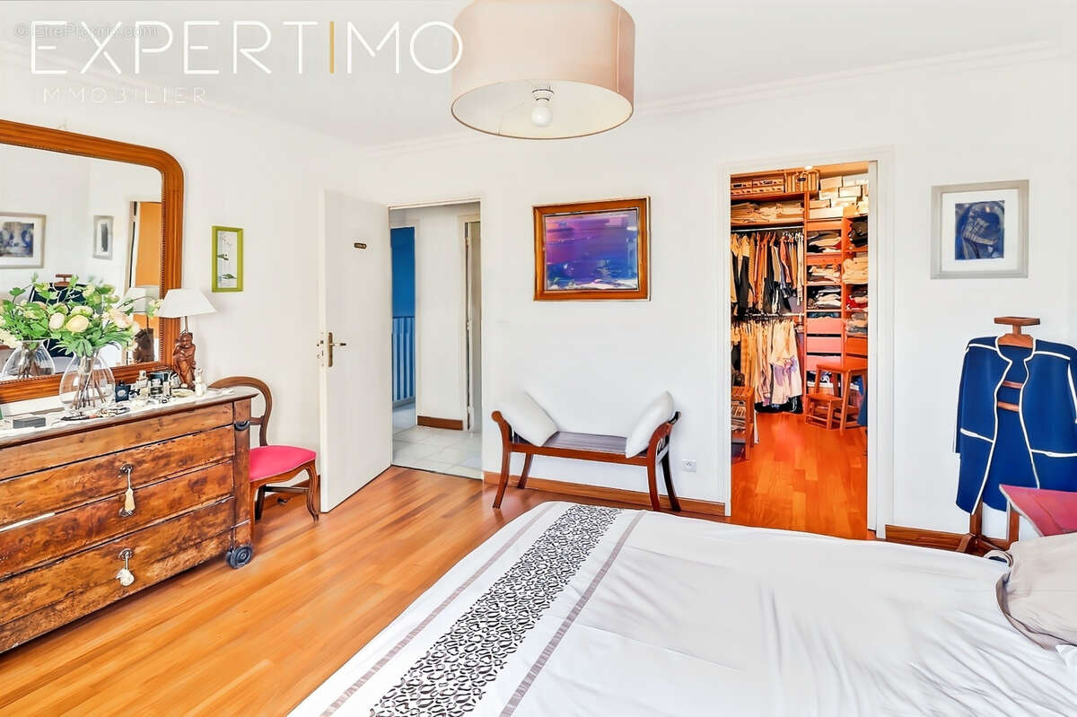 Propriété de caractère  vue mer de l'etage - quartier calme - photo 15