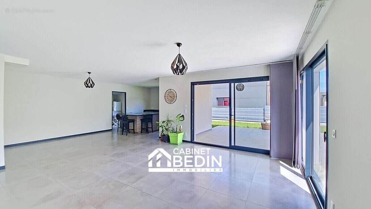 Maison à FLOURENS