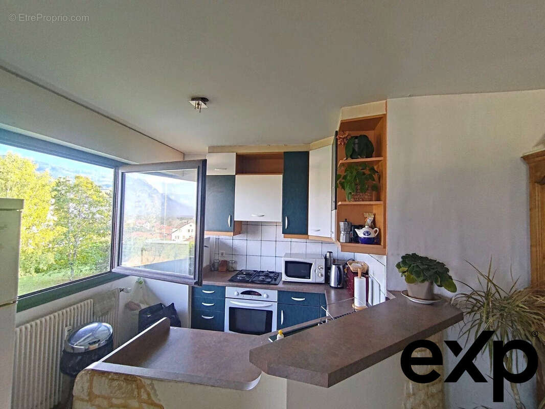 Appartement à LA ROCHE-SUR-FORON