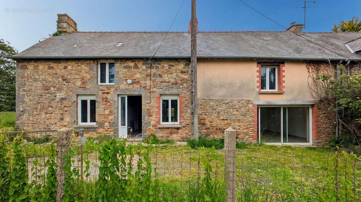 Maison à DINGE
