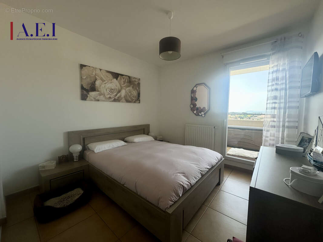 Appartement à SIX-FOURS-LES-PLAGES