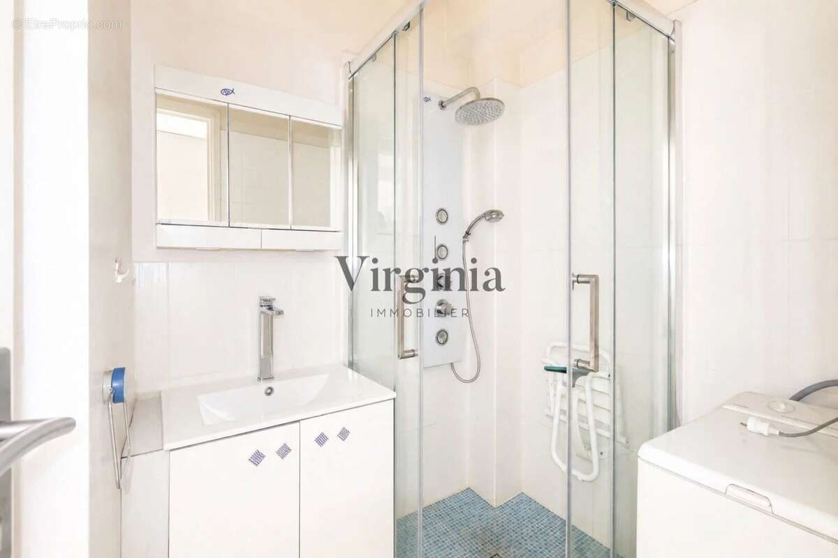Appartement à CHARENTON-LE-PONT
