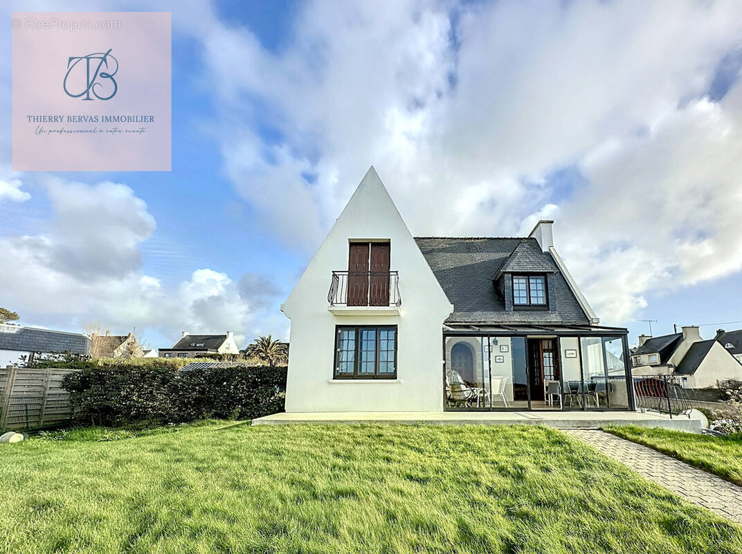 Maison à LAMPAUL-PLOUARZEL